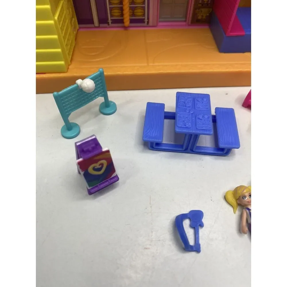 Polly Pocket‎ Pollyville Mighty Middle School w Accessories Great Play Set